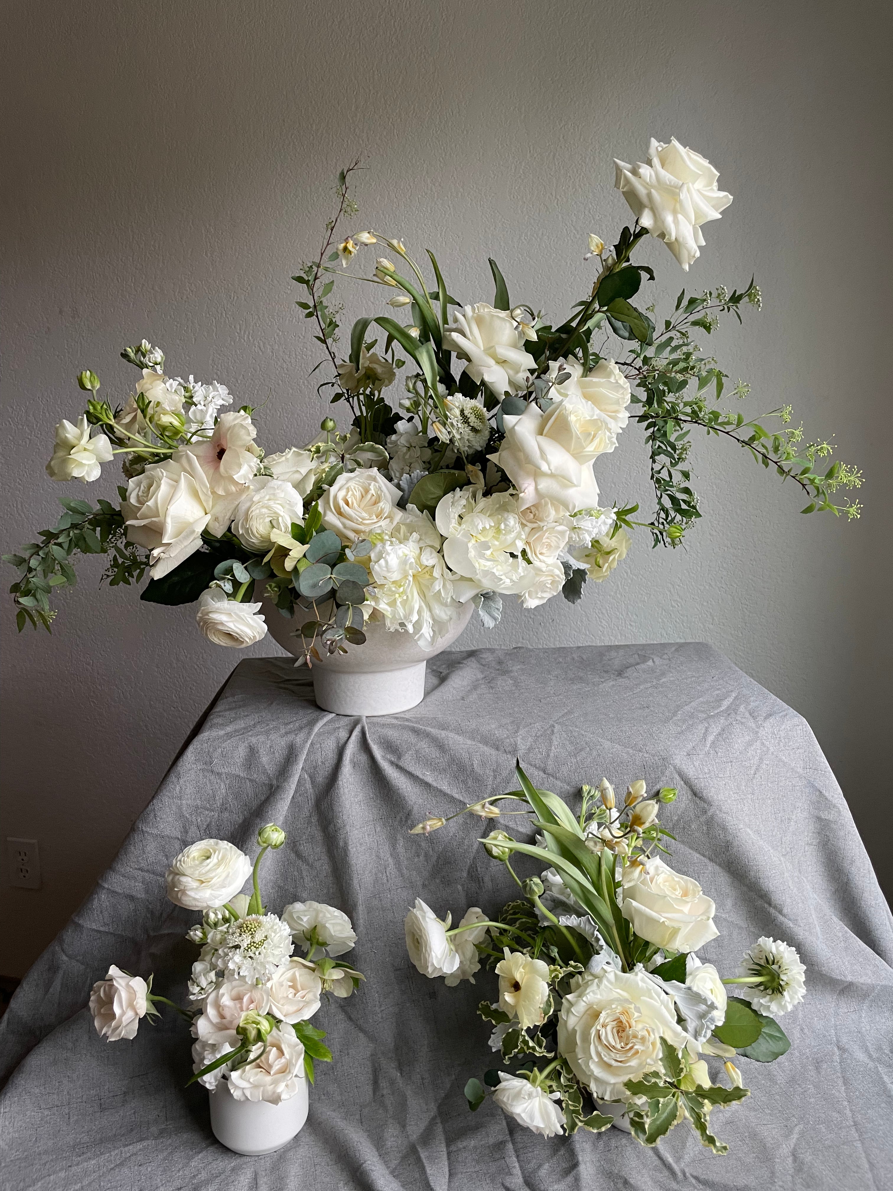 classic white and green wedding flowers